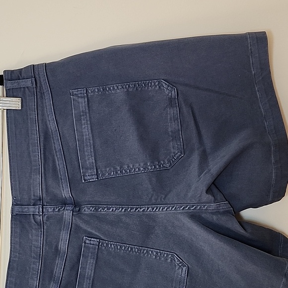 NWT Spanx Shorts Stretch Twill Shorts Hiking Women's Gray Denim Shorts Size XL - Picture 12 of 16
